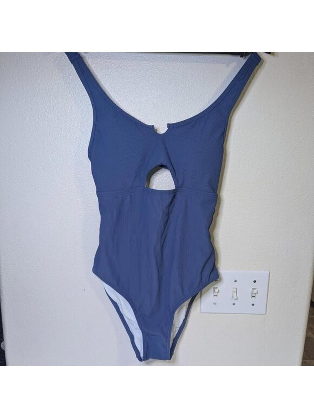 Charmo NWT Periwinkle Bathing Suit Size Small High Quality Beautiful One-Piece